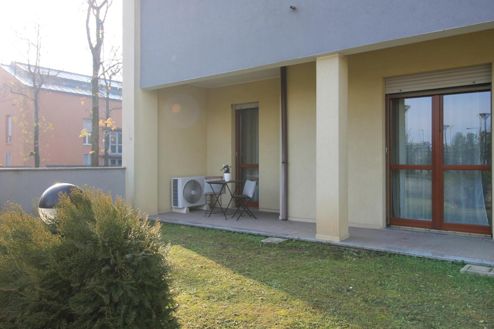 Hq Aparthotel Milano Inn - Smart Suites Cinisello Balsamo Kültér fotó